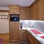 La Maison Des Coeurs, Конье