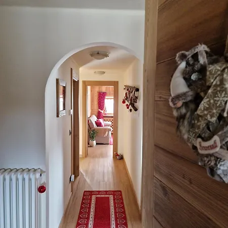 La Maison Des Coeurs, Daire Cogne