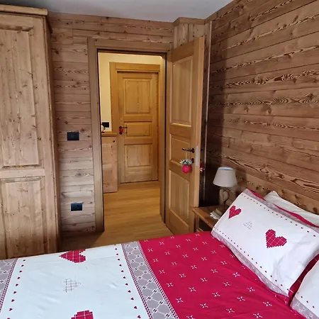 La Maison Des Coeurs, Daire *